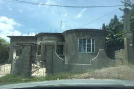 3 Bedrooms 1 Bathrooms, House for Sale in May Pen