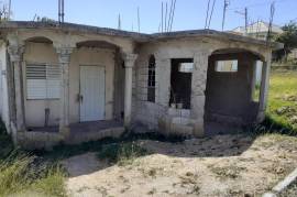 2 Bedrooms 2 Bathrooms, House for Sale in May Pen