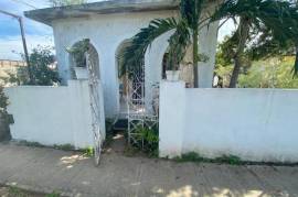 2 Bedrooms 1 Bathrooms, House for Sale in Greater Portmore