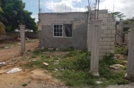 2 Bedrooms 1 Bathrooms, House for Sale in Spanish Town