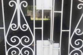 4 Bedrooms 1 Bathrooms, House for Sale in Spanish Town