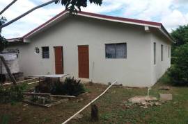 3 Bedrooms 3 Bathrooms, House for Sale in May Pen