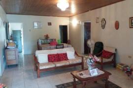 3 Bedrooms 3 Bathrooms, House for Sale in May Pen