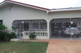 3 Bedrooms 3 Bathrooms, House for Sale in May Pen