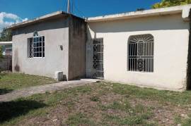 3 Bedrooms 2 Bathrooms, House for Sale in Spanish Town