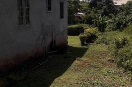 3 Bedrooms 1 Bathrooms, House for Sale in Labryrinth