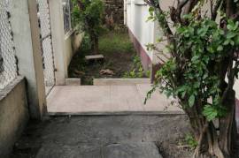 5 Bedrooms 3 Bathrooms, House for Sale in Spanish Town