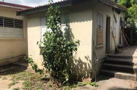 5 Bedrooms 3 Bathrooms, House for Sale in Spanish Town