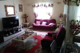 3 Bedrooms 2 Bathrooms, House for Sale in May Pen