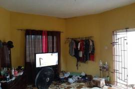 2 Bedrooms 1 Bathrooms, House for Sale in Spanish Town