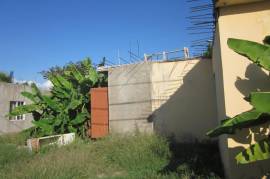 3 Bedrooms 1 Bathrooms, House for Private in May Pen