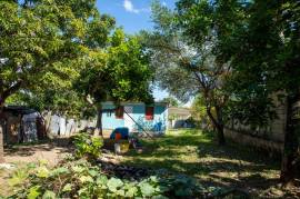 2 Bedrooms 1 Bathrooms, House for Sale in May Pen