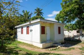 2 Bedrooms 1 Bathrooms, House for Sale in May Pen