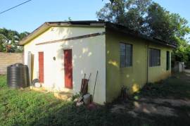 2 Bedrooms 1 Bathrooms, House for Sale in Osbourne Store