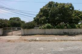 2 Bedrooms 1 Bathrooms, House for Sale in Kingston 20