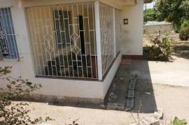 2 Bedrooms 1 Bathrooms, House for Sale in Kingston 20