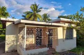 3 Bedrooms 1 Bathrooms, House for Sale in May Pen