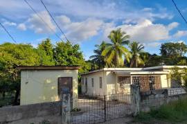 3 Bedrooms 1 Bathrooms, House for Sale in May Pen