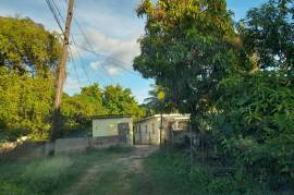 3 Bedrooms 1 Bathrooms, House for Sale in May Pen