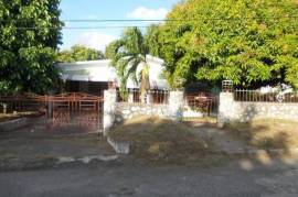 3 Bedrooms 2 Bathrooms, House for Sale in Morant Bay