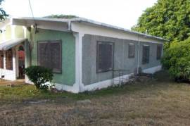 3 Bedrooms 2 Bathrooms, House for Sale in Morant Bay