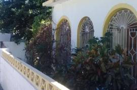 6 Bedrooms 3 Bathrooms, House for Sale in Kingston 2