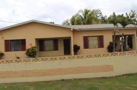 3 Bedrooms 2 Bathrooms, House for Sale in Santa Cruz