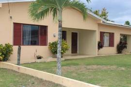 3 Bedrooms 2 Bathrooms, House for Sale in Santa Cruz