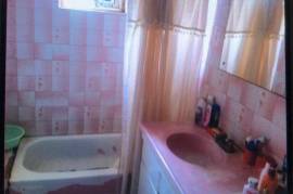 4 Bedrooms 2 Bathrooms, House for Sale in Clarks Town