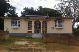 4 Bedrooms 2 Bathrooms, House for Sale in Clarks Town