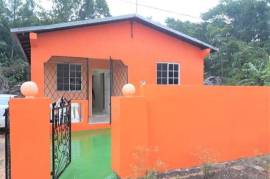 2 Bedrooms 1 Bathrooms, House for Sale in Spur Tree