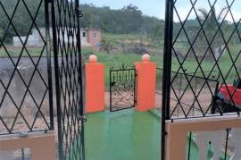 2 Bedrooms 1 Bathrooms, House for Sale in Spur Tree