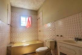 2 Bedrooms 1 Bathrooms, House for Sale in Banana Ground