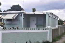 2 Bedrooms 1 Bathrooms, House for Sale in Spanish Town