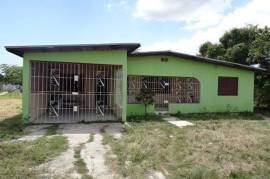 6 Bedrooms 2 Bathrooms, House for Sale in Spanish Town