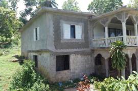 3 Bedrooms 2 Bathrooms, House for Sale in Balaclava