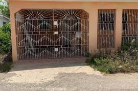 3 Bedrooms 2 Bathrooms, House for Sale in Greater Portmore