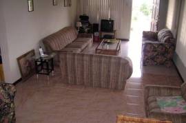 2 Bedrooms 1 Bathrooms, House for Sale in Runaway Bay