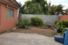 6 Bedrooms 3 Bathrooms, House for Sale in Kingston 20