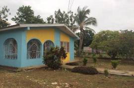 2 Bedrooms 1 Bathrooms, House for Sale in May Pen