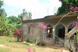 2 Bedrooms 2 Bathrooms, House for Sale in Ocho Rios