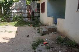 4 Bedrooms 2 Bathrooms, House for Sale in Spanish Town