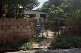 4 Bedrooms 2 Bathrooms, House for Sale in Spanish Town