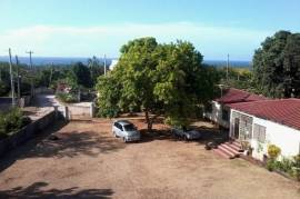 2 Bedrooms 1 Bathrooms, House for Sale in Runaway Bay