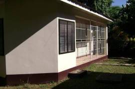 2 Bedrooms 1 Bathrooms, House for Sale in Runaway Bay