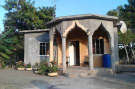 2 Bedrooms 1 Bathrooms, House for Sale in May Pen