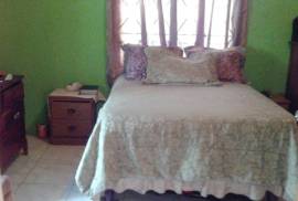 2 Bedrooms 1 Bathrooms, House for Sale in May Pen