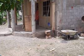 2 Bedrooms 1 Bathrooms, House for Sale in May Pen