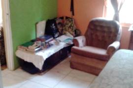 2 Bedrooms 1 Bathrooms, House for Sale in May Pen