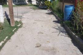 2 Bedrooms 1 Bathrooms, House for Sale in Greater Portmore